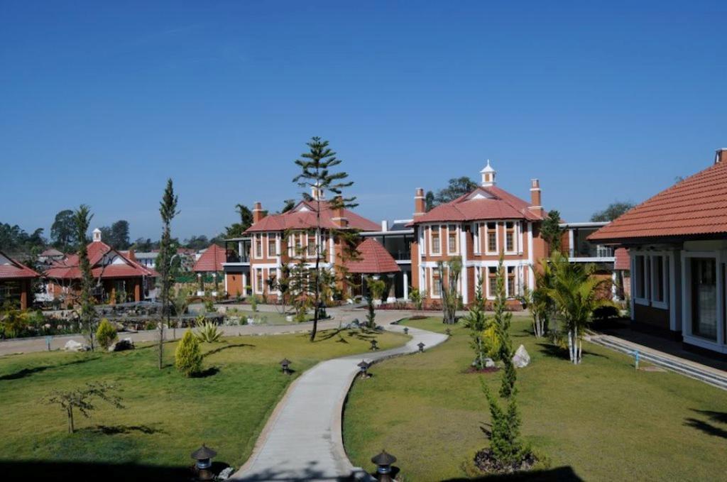 Royal Reward Resort Pyin Oo Lwin Buitenkant foto